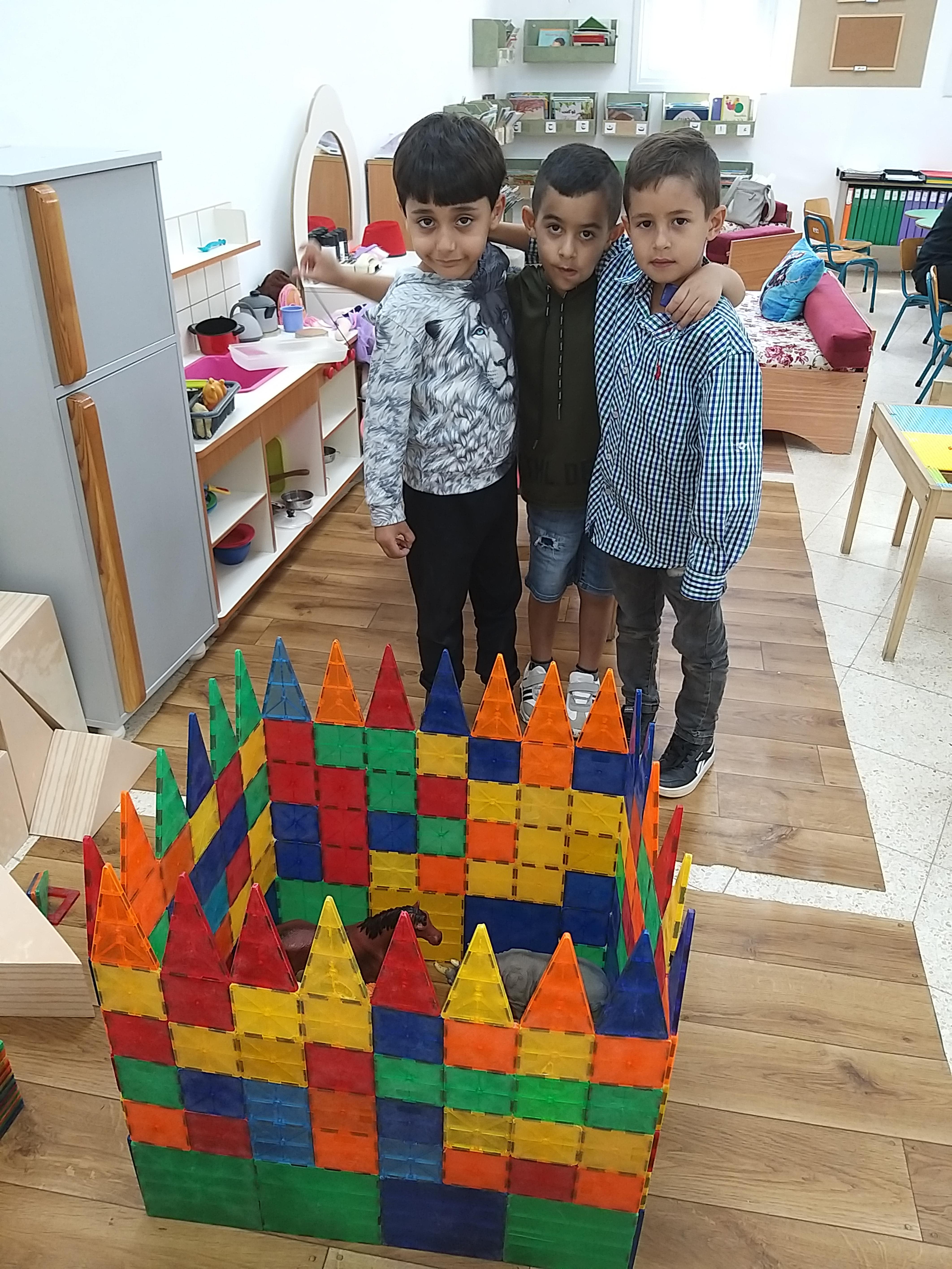 فعاليات متنوعة من صف الاخوة by alia daeef - Ourboox.com