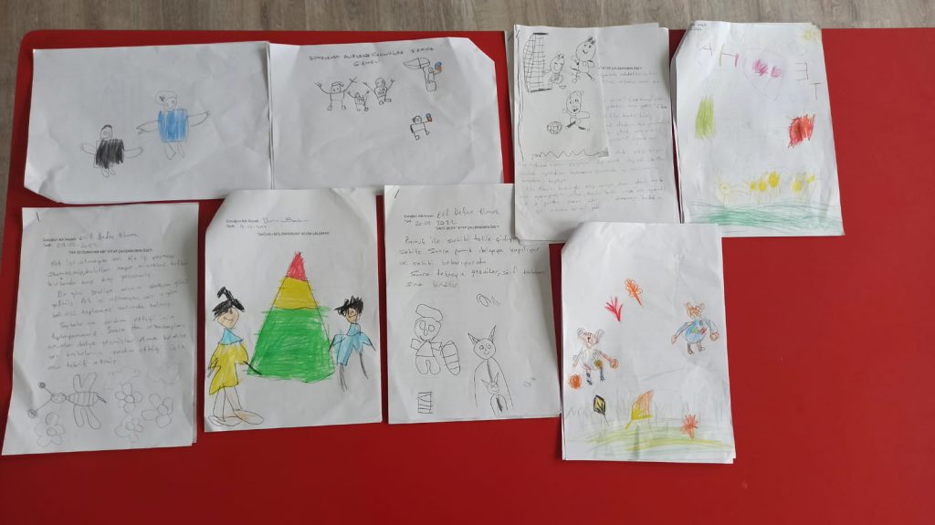 AİLELERLE KİTAPLARLA YOLCULUK by yasemin arslantaş - Ourboox.com