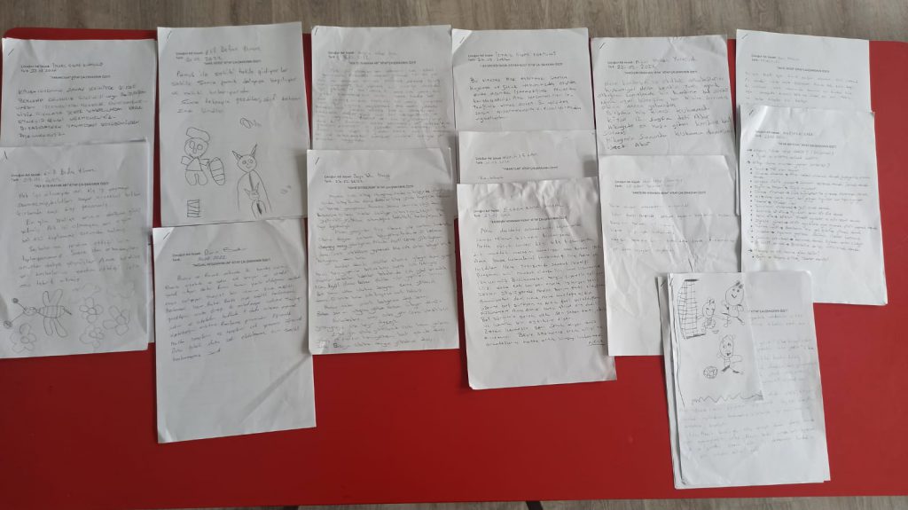 AİLELERLE KİTAPLARLA YOLCULUK by yasemin arslantaş - Ourboox.com