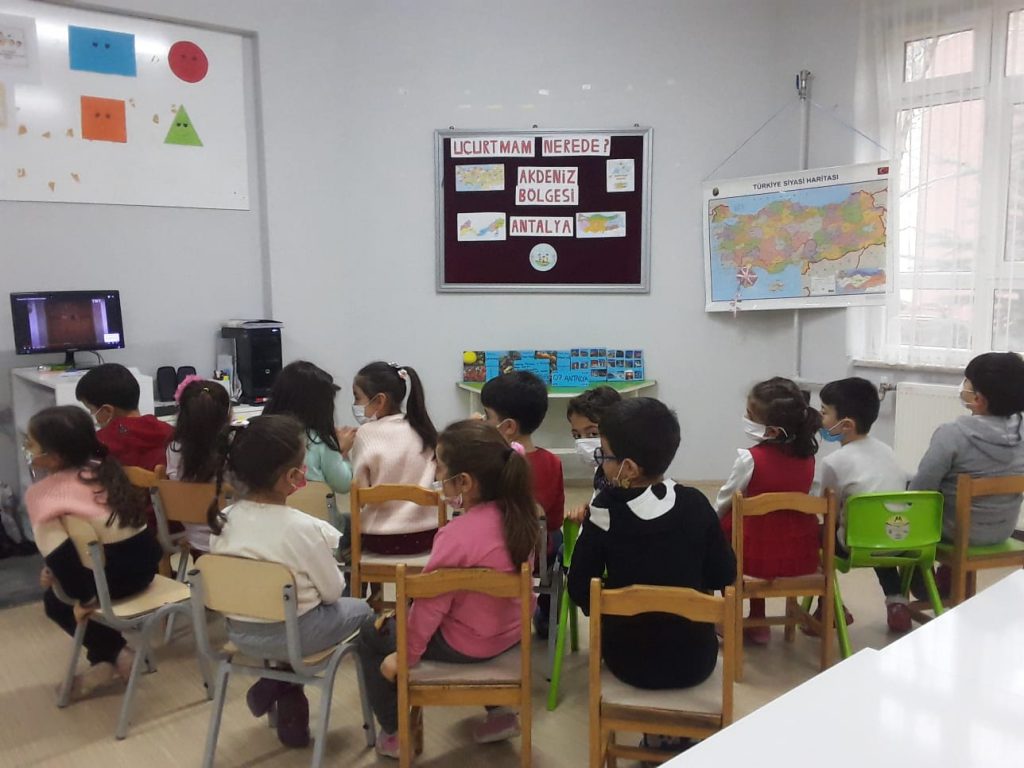 UÇURTMAM NEREDE? by MESRURE ESRA CERİT - Illustrated by UÇURTMAM NEREDE? - Ourboox.com