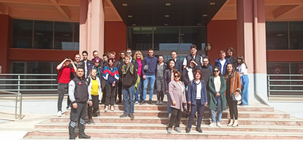 ŞEHİT ANIL BARIŞ ÇETİN MESYEKİ TEKNİK ANADOLU LİSESİ TANITIM YAZISI by Muhammet Baykara - Ourboox.com