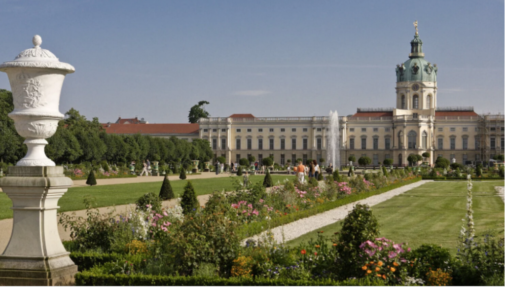 sightsights to Berlin by Paraskevi Manoli - Ourboox.com