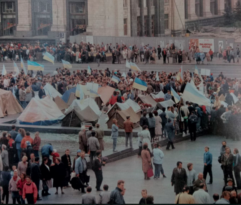 Усна історія Майданів: від Революції на граніті до Революції Гідності by AlinaSavchuk - Ourboox.com