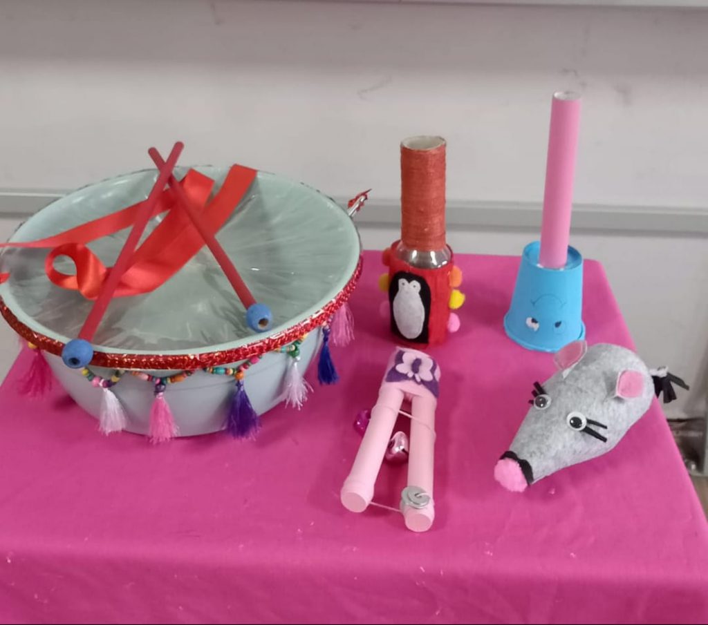 Musical Instruments Made With Recycled Materials by Aytaç - Ourboox.com