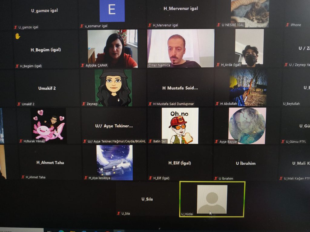 eTwinner students participated in all debates.