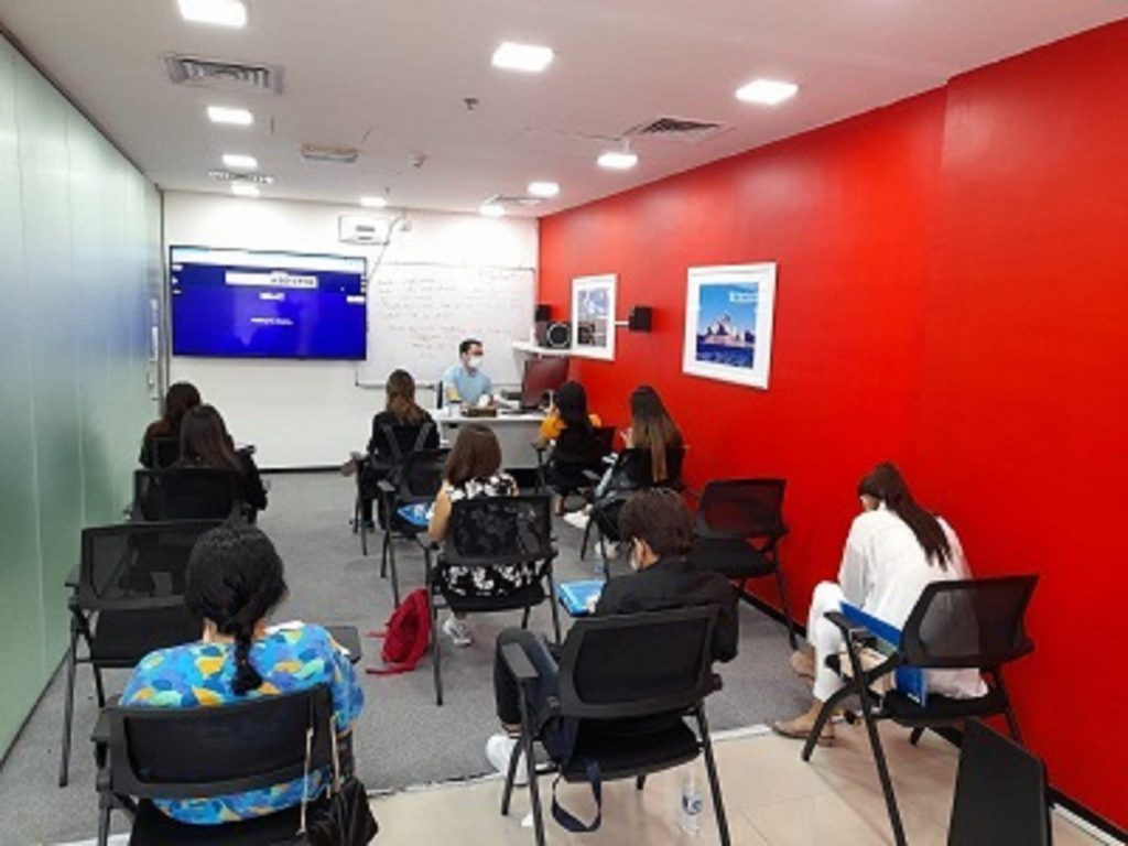 Learn Arabic Online With Our Courses! by Cary Lehner - Ourboox.com