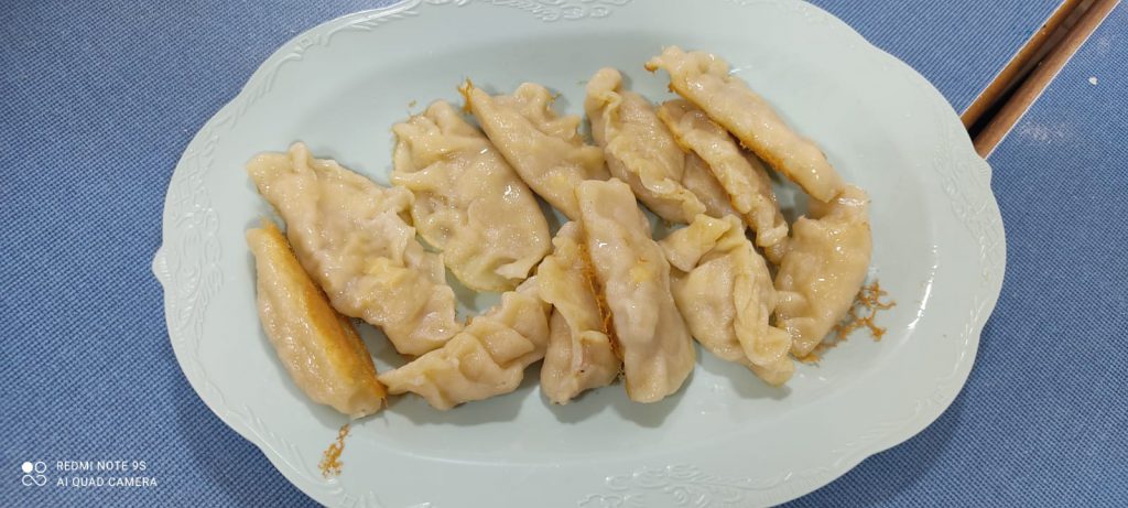 לבשל עם האמירים نطبخ مع الطرابين by abir - Illustrated by طلاب الطرابين بارشاد المعلمة عبير عطالله - Ourboox.com