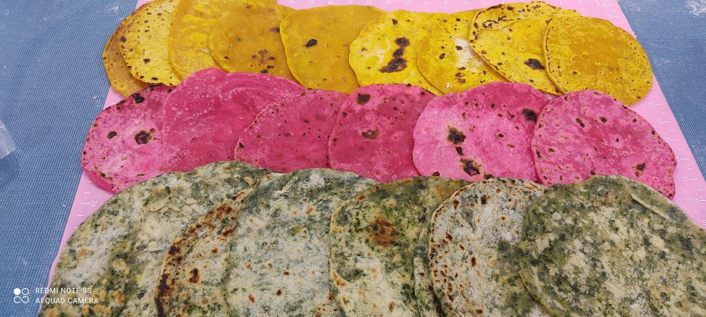 לבשל עם האמירים نطبخ مع الطرابين by abir - Illustrated by طلاب الطرابين بارشاد المعلمة عبير عطالله - Ourboox.com