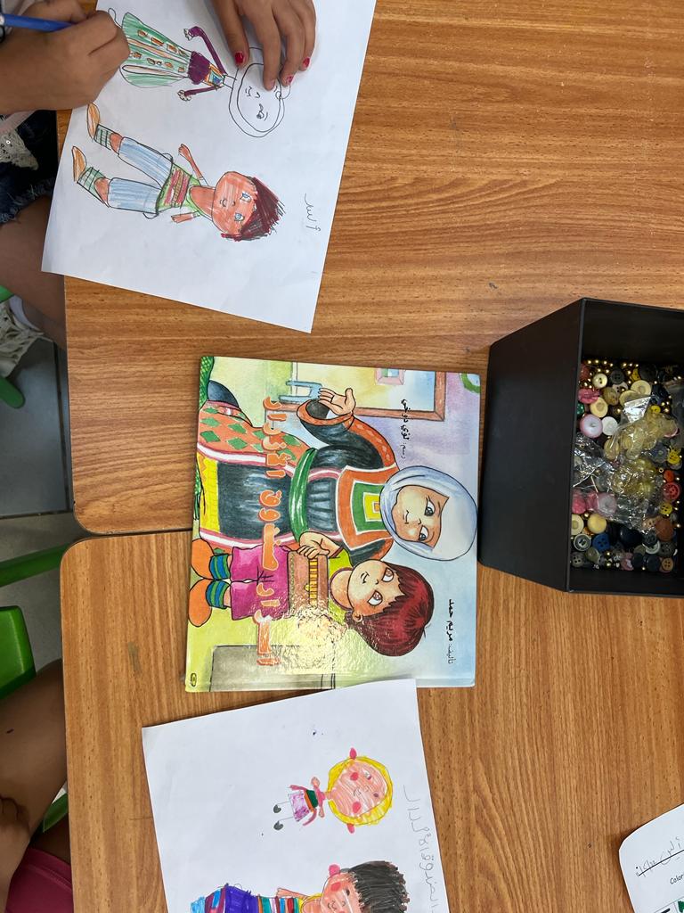 أسرار صندوق الأزرار by mysona hasarmi - Illustrated by إنتاج وإبداع أطفال بستان الأزهار- المزرعة - Ourboox.com