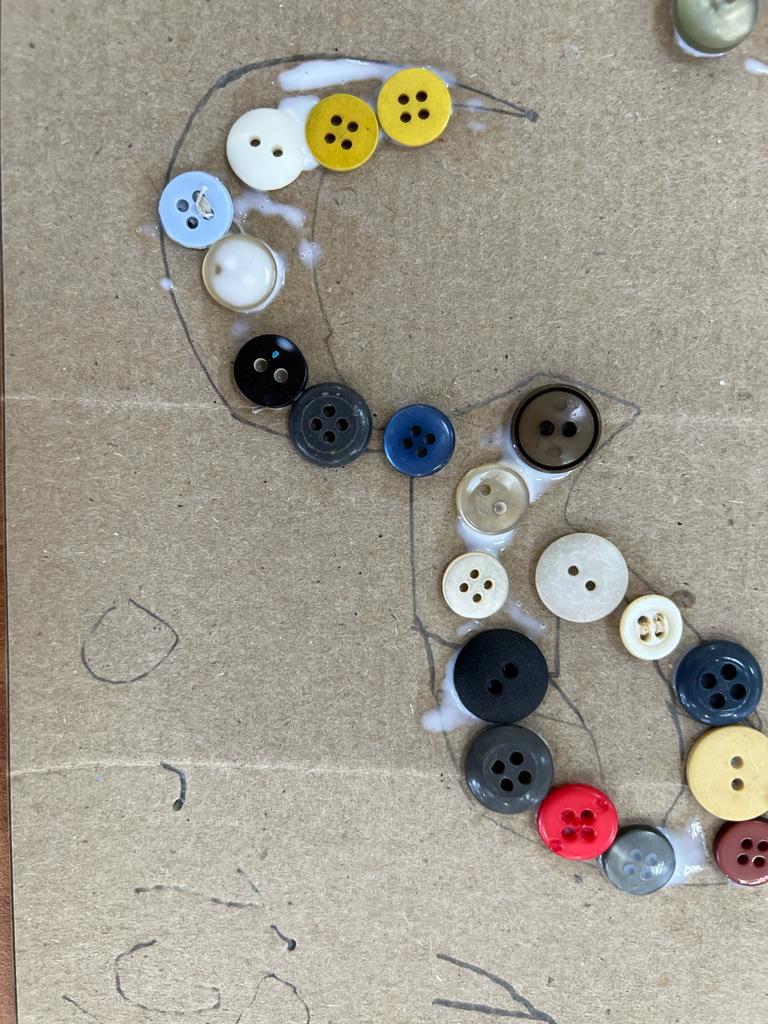 أسرار صندوق الأزرار by mysona hasarmi - Illustrated by إنتاج وإبداع أطفال بستان الأزهار- المزرعة - Ourboox.com