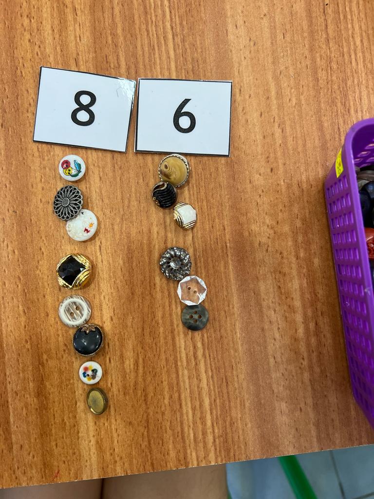 أسرار صندوق الأزرار by mysona hasarmi - Illustrated by إنتاج وإبداع أطفال بستان الأزهار- المزرعة - Ourboox.com