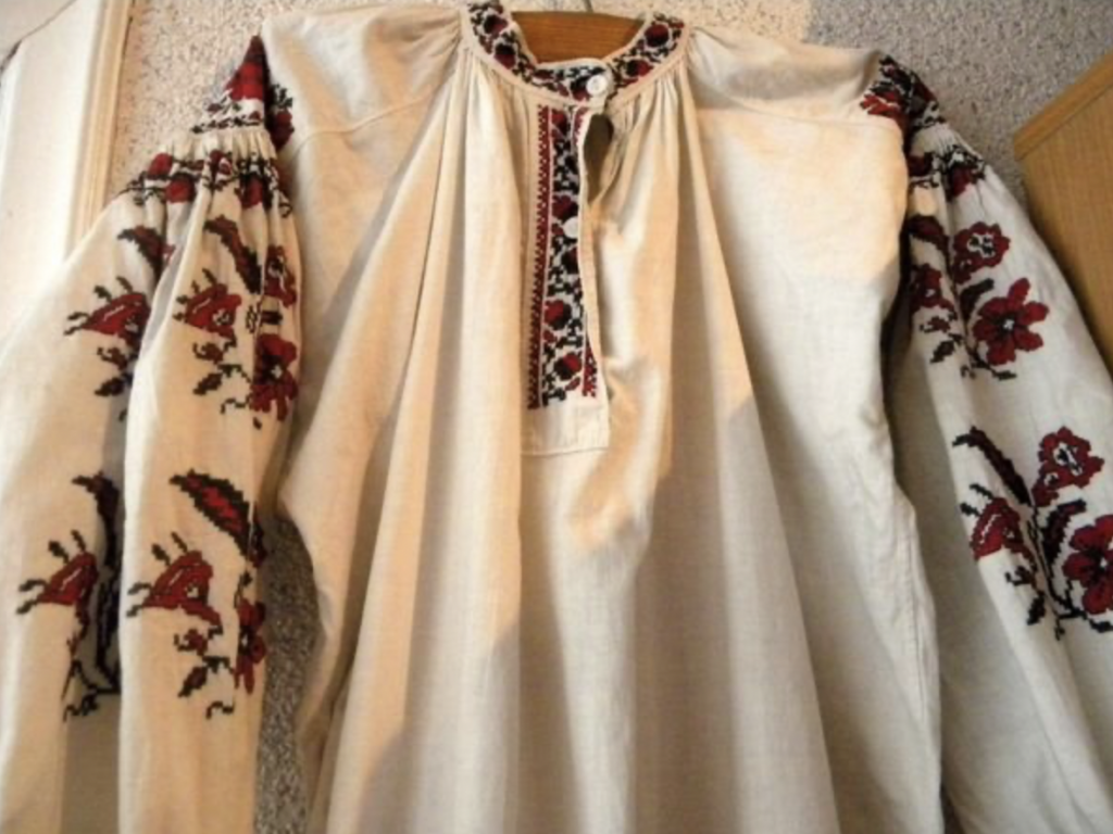 Орнаменти вишиванок різних регіонів України by Khrystyna Husak - Ourboox.com