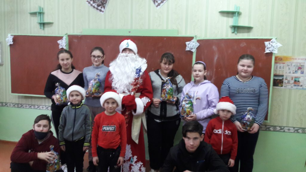 Книга наших шкільних років. Останній дзвінок 2022 by Оксана Анатоліївна Мартинюк вчитель зарубіжної літератури Перерослівського ліцею - Ourboox.com