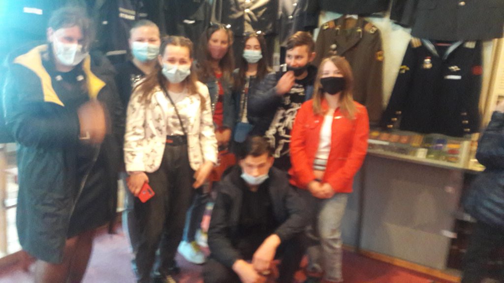 Книга наших шкільних років. Останній дзвінок 2022 by Оксана Анатоліївна Мартинюк вчитель зарубіжної літератури Перерослівського ліцею - Ourboox.com