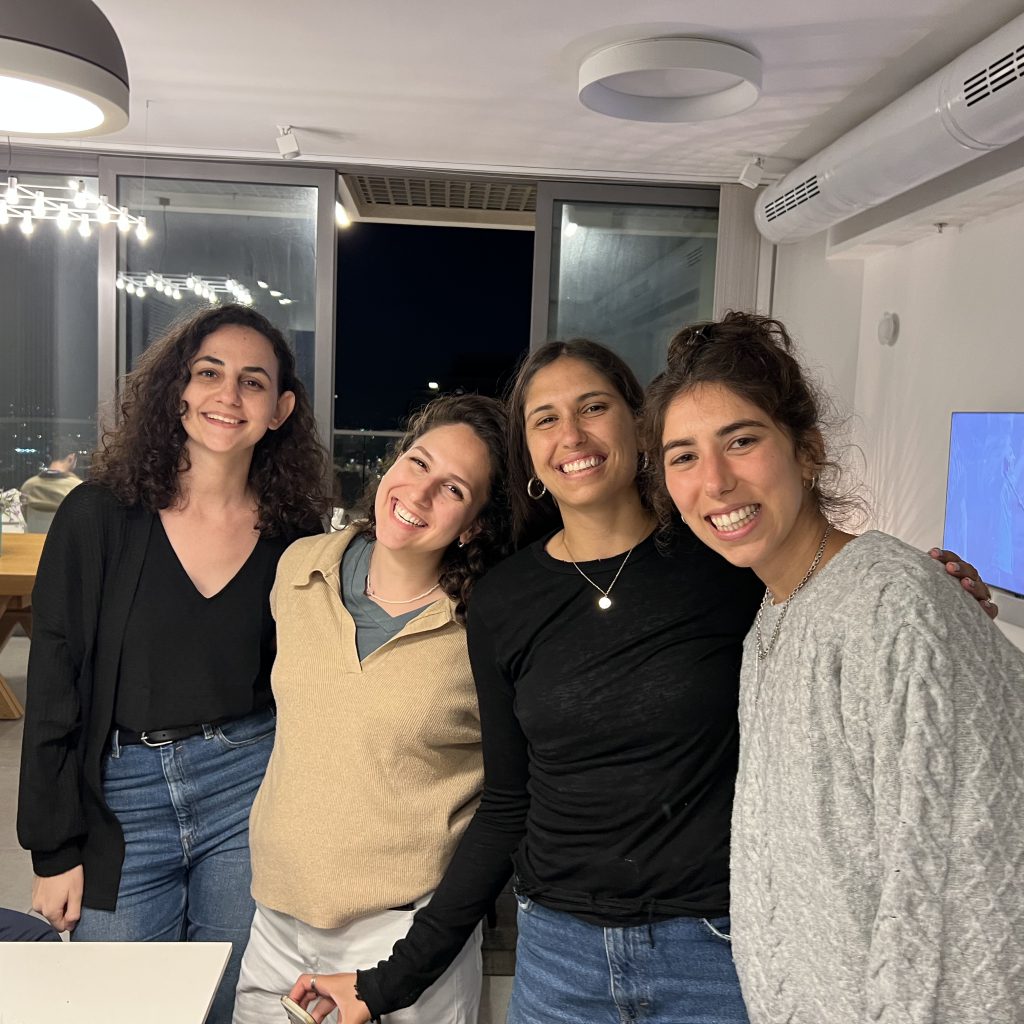 Bar Cooks up a Pizza Storm by Mel Rosenberg - מל רוזנברג - Ourboox.com