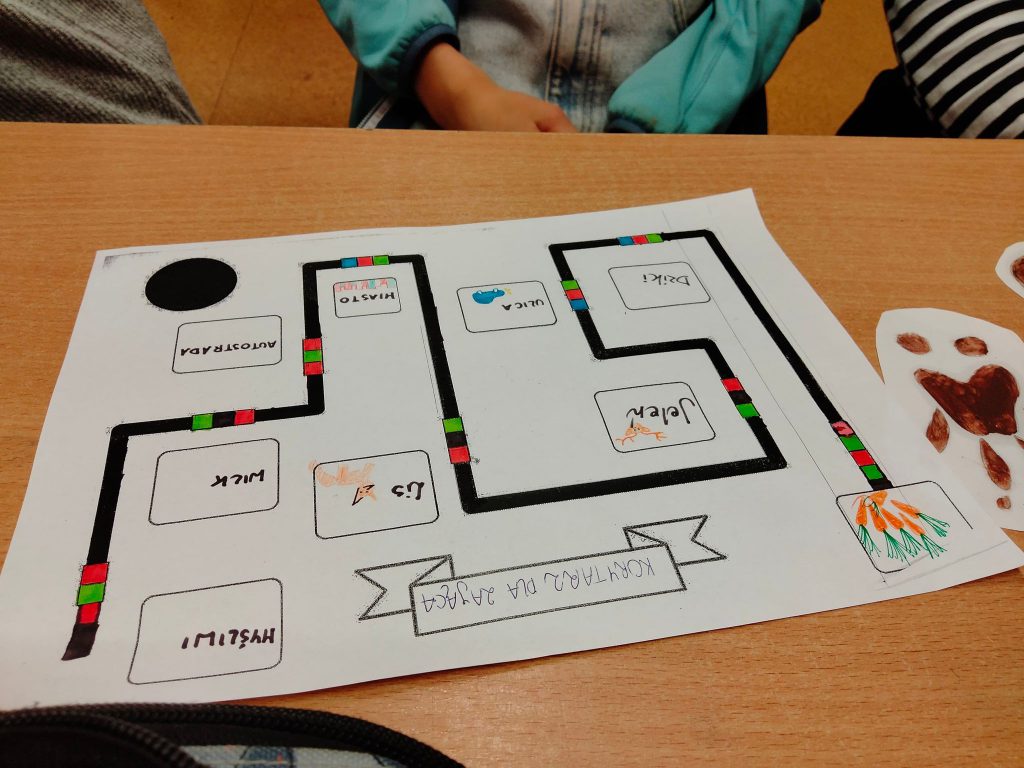 Korytarze- otwarte drzwi dla wędrówek zwierząt by KINGA CICHOWICZ - Ourboox.com