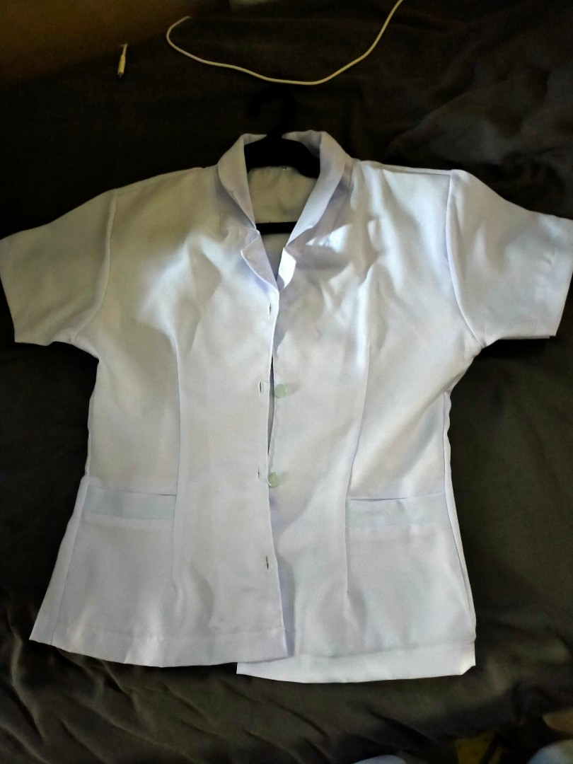 What am I ? by Alicia Velazquez - Illustrated by Alicia  - Ourboox.com