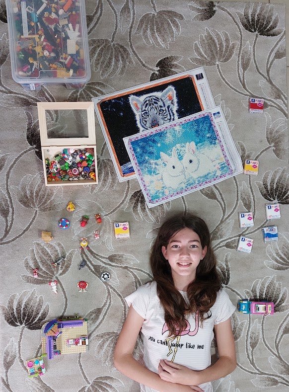 אמנות דיגיטלית 2022 by Reut farkash - Ourboox.com