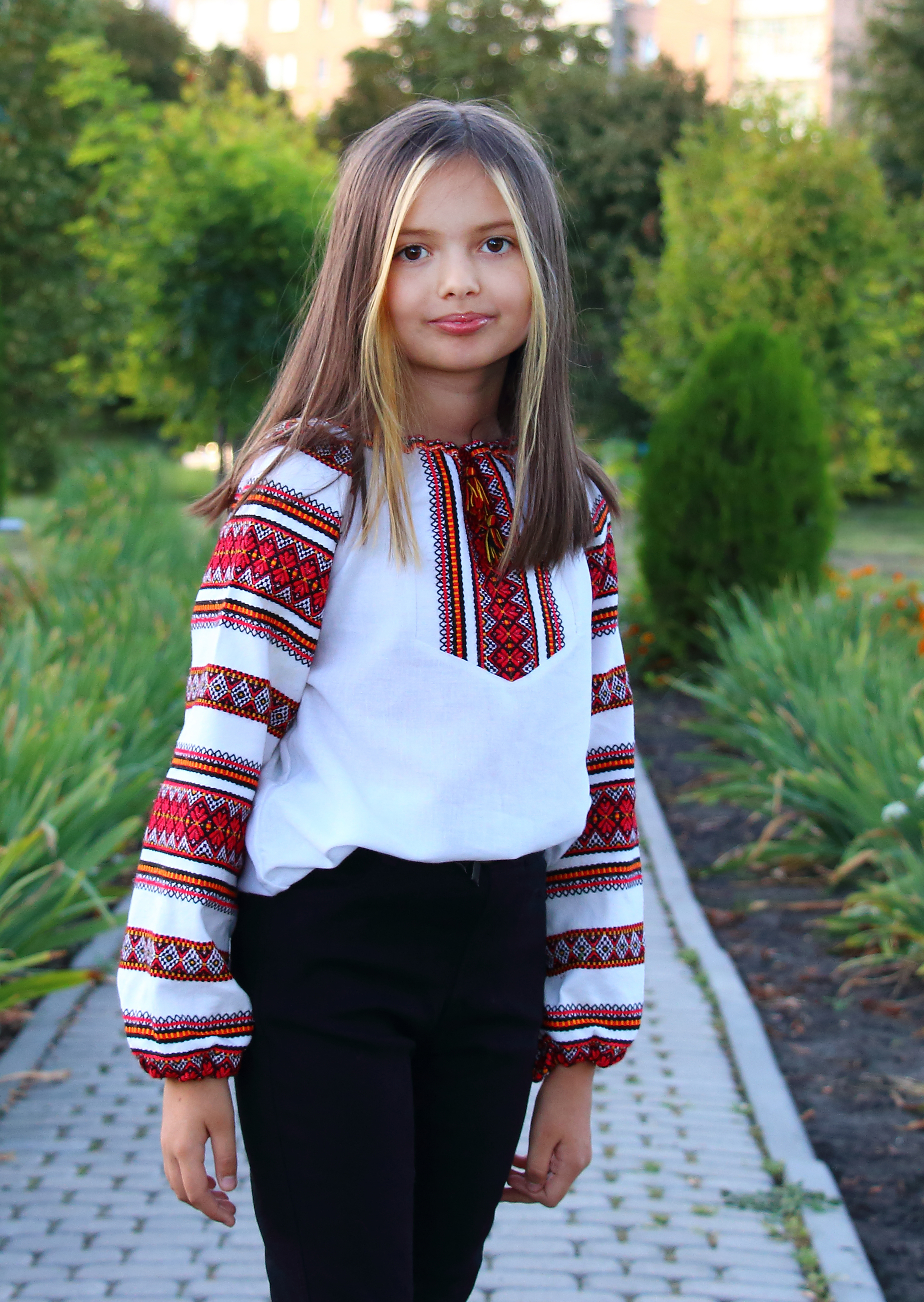 Колісник Максим – Випускник молодшої школи by Uglik Yanessa - Ourboox.com