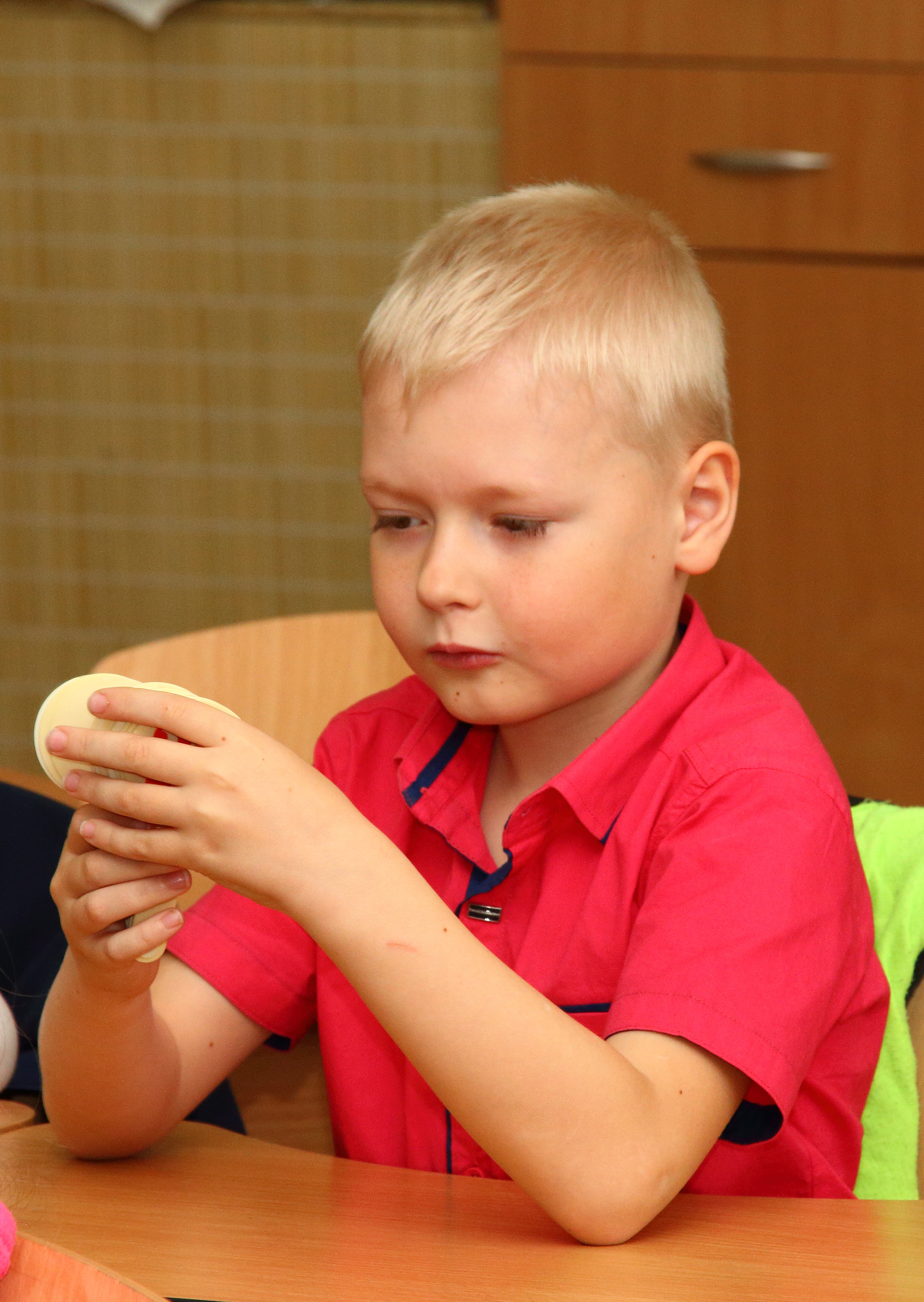 Власов Денис – Випускник молодшої школи by Uglik Yanessa - Ourboox.com