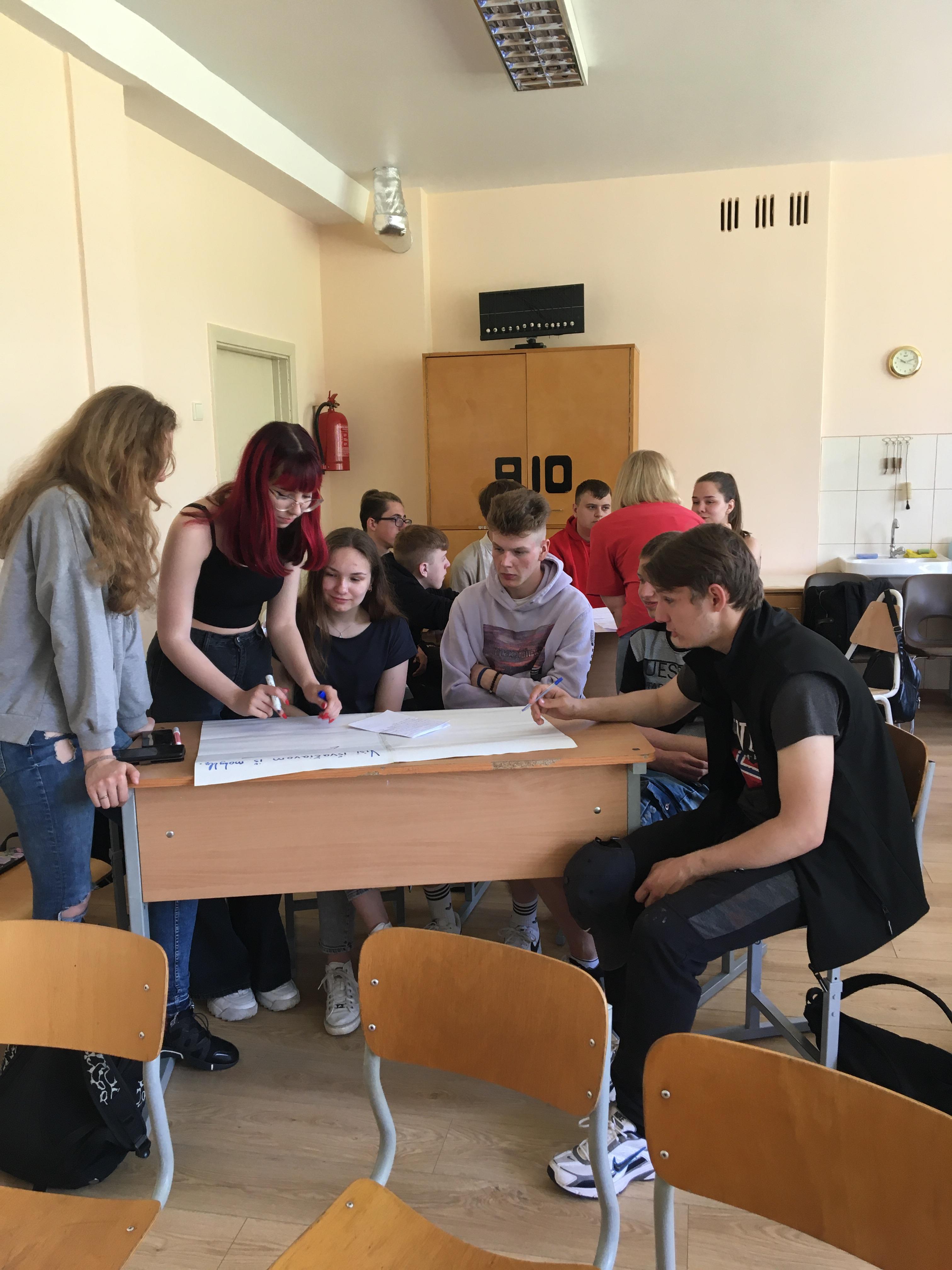 Jungtinis projektas „Pamoka kitaip“ by Pamoka kitaip - Illustrated by Mes iš Pamario krašto. Darnaus vystymosi tikslų siekimas. - Ourboox.com