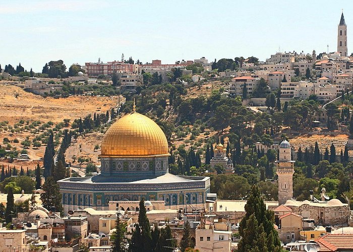 סיור בעיר ירושלים – עידו יואב ודוריאן by Ido Cohen - Illustrated by עידו יואב ודוריאן - Ourboox.com