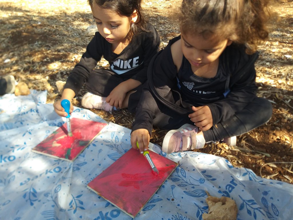 رحلة فنونيه by Fatmesaadi - Illustrated by فاطمه سعدي - Ourboox.com