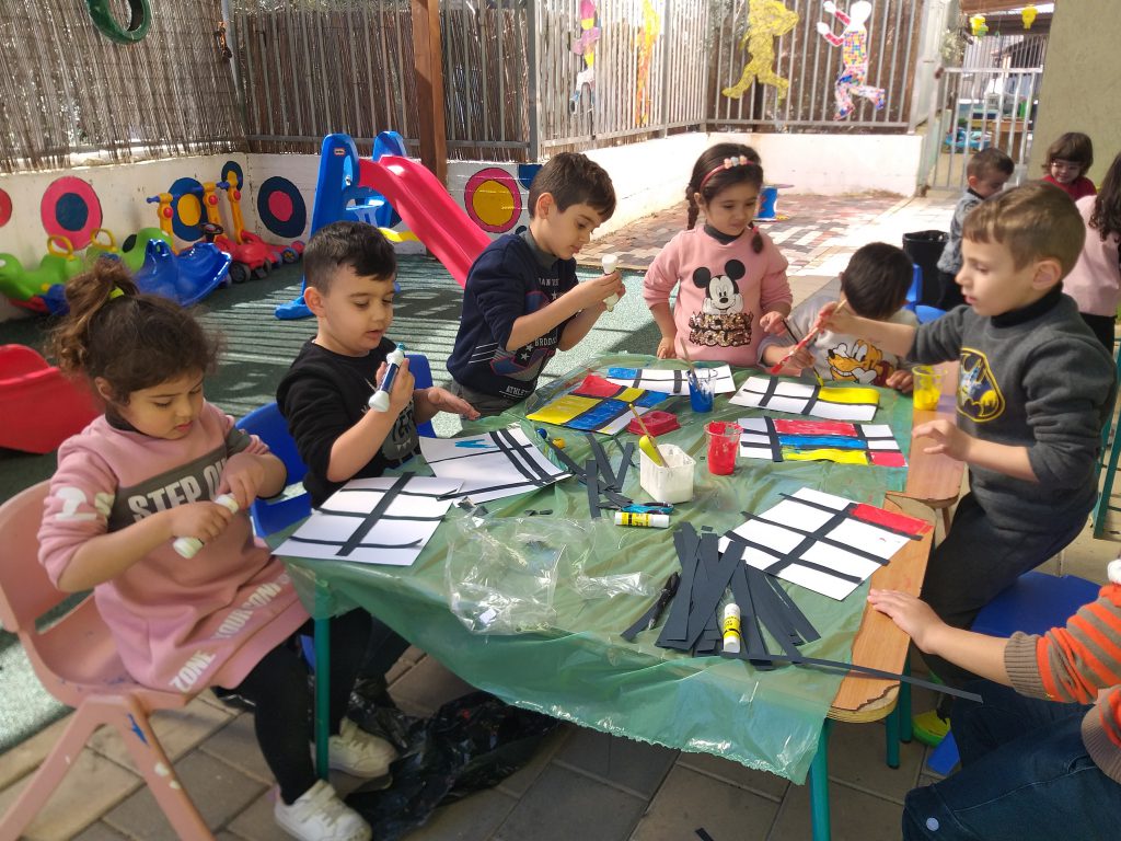 رحلة فنونيه by Fatmesaadi - Illustrated by فاطمه سعدي - Ourboox.com