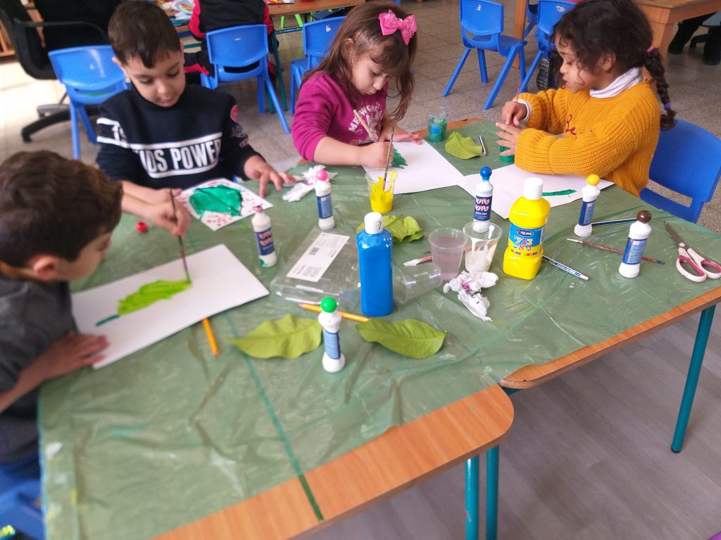 رحلة فنونيه by Fatmesaadi - Illustrated by فاطمه سعدي - Ourboox.com