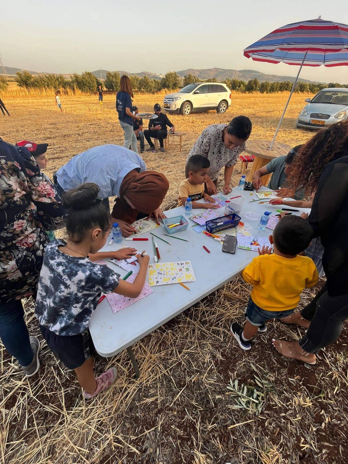 رحلة فنونيه by Fatmesaadi - Illustrated by فاطمه سعدي - Ourboox.com