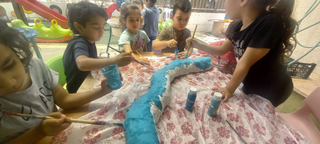 رحلة فنونيه by Fatmesaadi - Illustrated by فاطمه سعدي - Ourboox.com