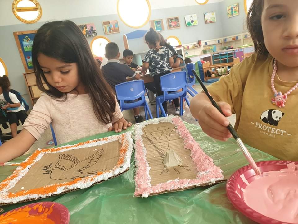 رحلة فنونيه by Fatmesaadi - Illustrated by فاطمه سعدي - Ourboox.com