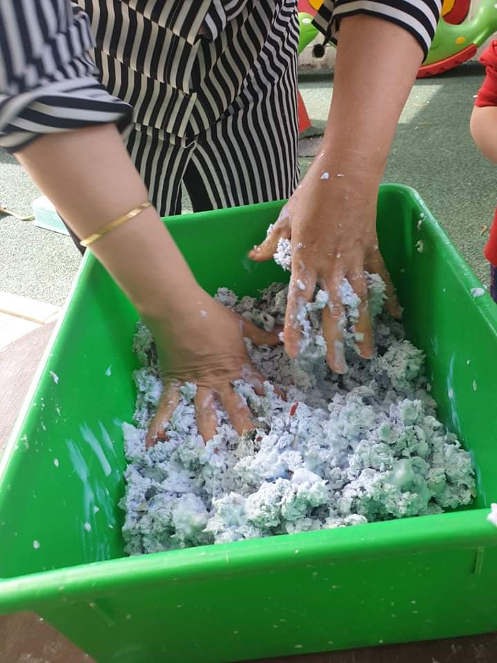 رحلة فنونيه by Fatmesaadi - Illustrated by فاطمه سعدي - Ourboox.com