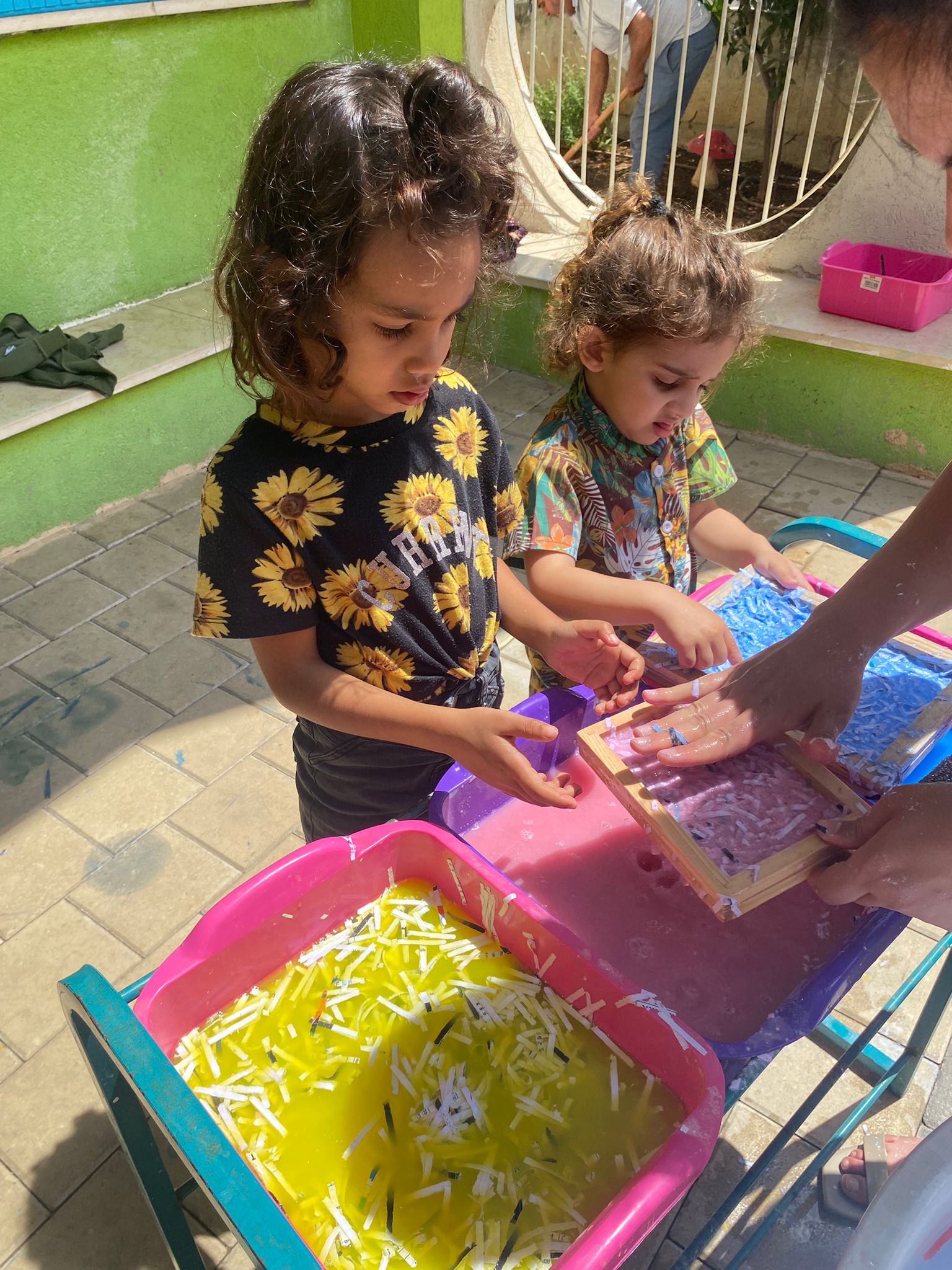 رحلة فنونيه by Fatmesaadi - Illustrated by فاطمه سعدي - Ourboox.com