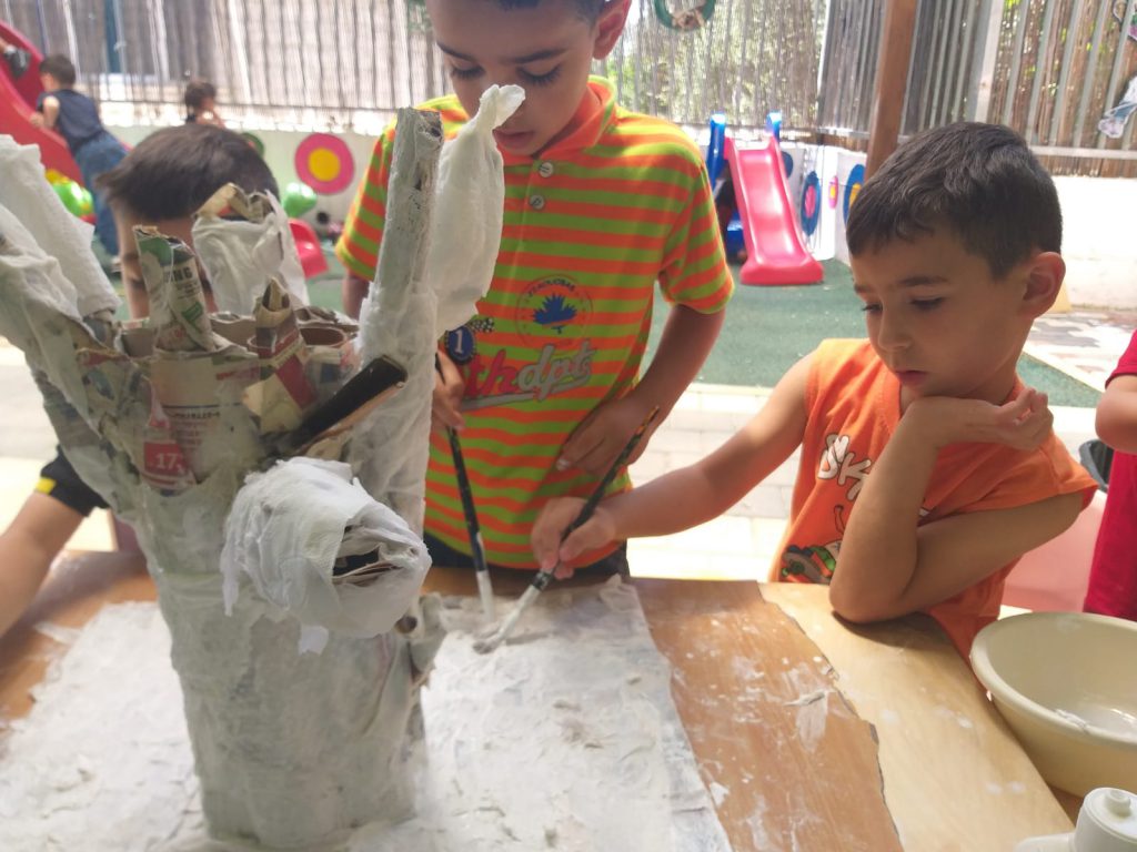 رحلة فنونيه by Fatmesaadi - Illustrated by فاطمه سعدي - Ourboox.com