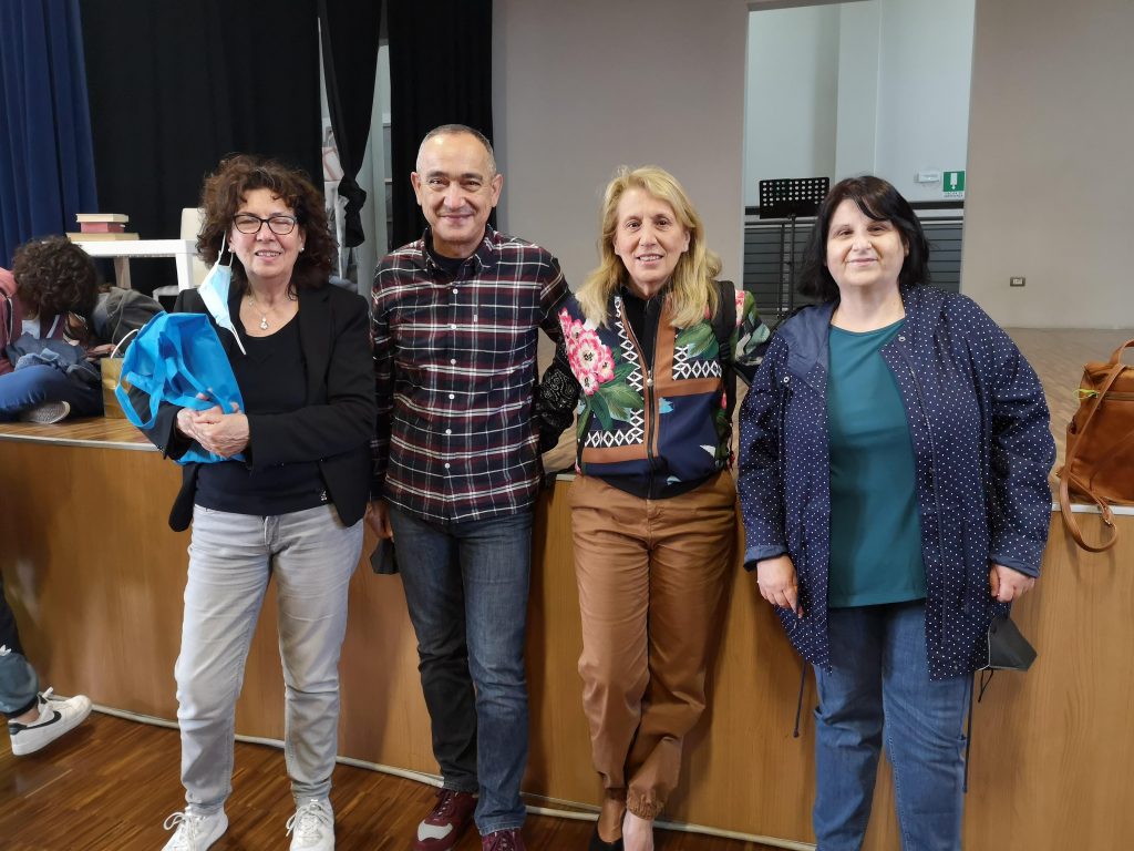 Erasmus by Elena - Ourboox.com