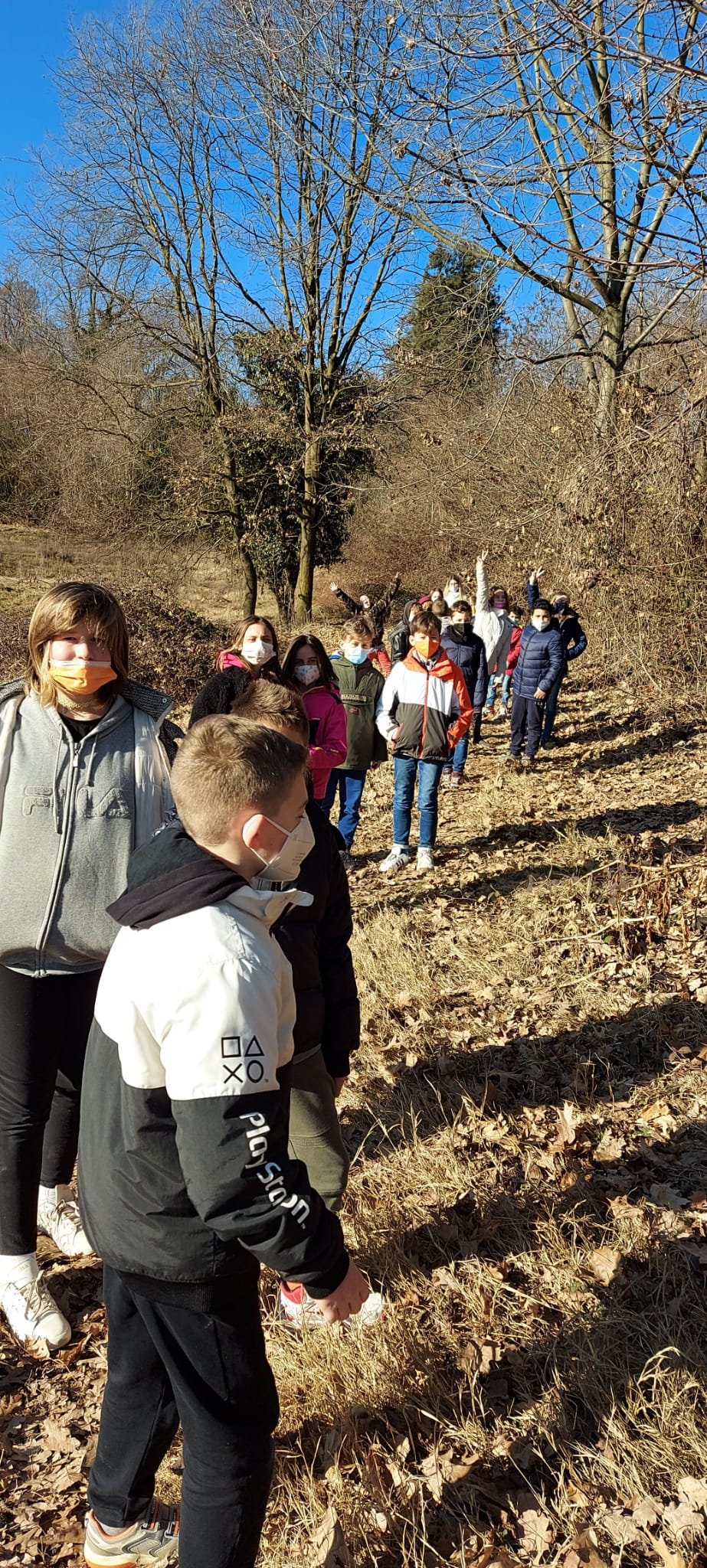 Gli alunni di classe V a stretto contatto con la natura! by Piera Lazzarotto - Ourboox.com