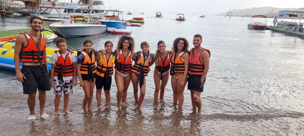 English work by meiel abuhasira - Ourboox.com