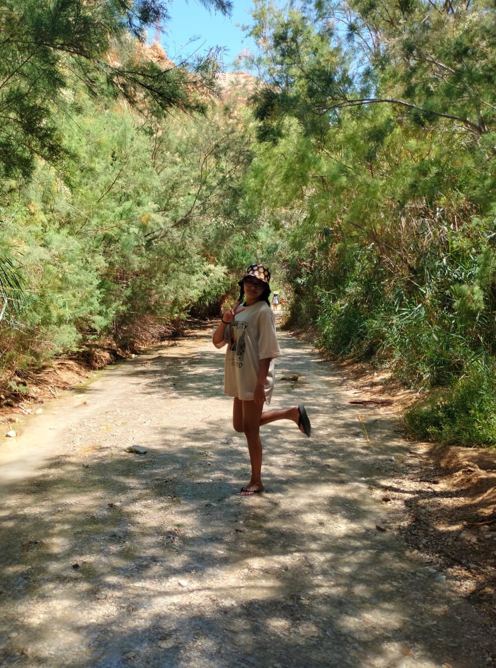 English work by meiel abuhasira - Ourboox.com