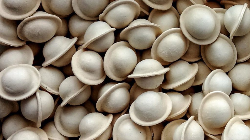 Пельмяшки by Zhuravleva Ekaterina Evgenevna - Illustrated by Катя Журавлева РиЛ-2031 - Ourboox.com