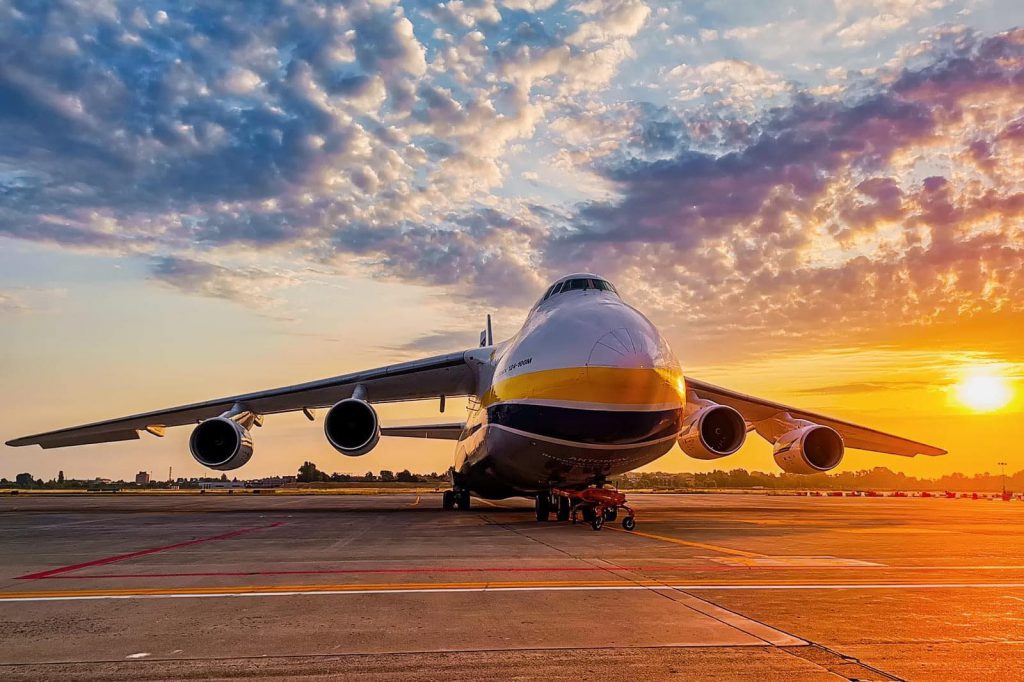 OSH in Aviation by Kateryna Kazhan - Illustrated by Kateryna Kazhan - Ourboox.com