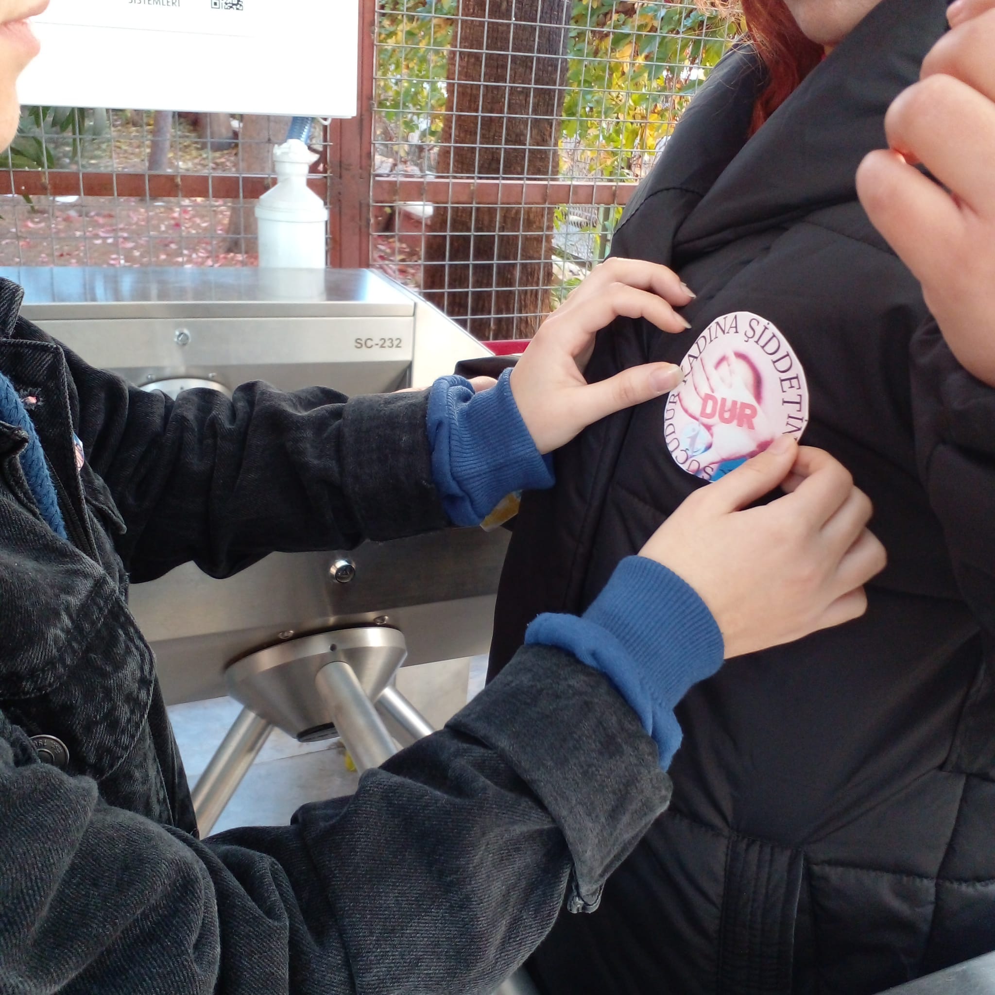 KADINA YÖNELİK ŞİDDETE KARŞI ULUSLARARASI MÜCADELE GÜNÜ by CEMİLE ÖNGE ZÜMBÜL - Ourboox.com