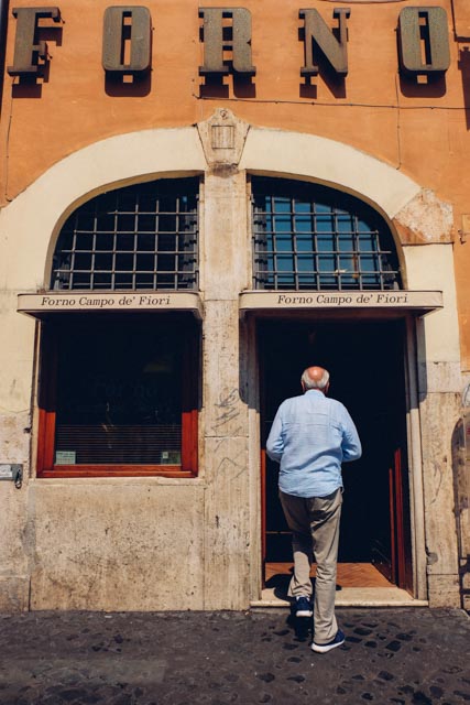 Restaurants in Italy by Birgül Aylin Deniz - Illustrated by Venue Tour Organization - Ourboox.com