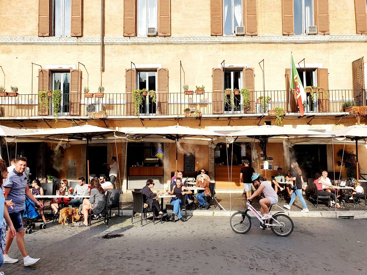 Restaurants in Italy by Birgül Aylin Deniz - Illustrated by Venue Tour Organization - Ourboox.com