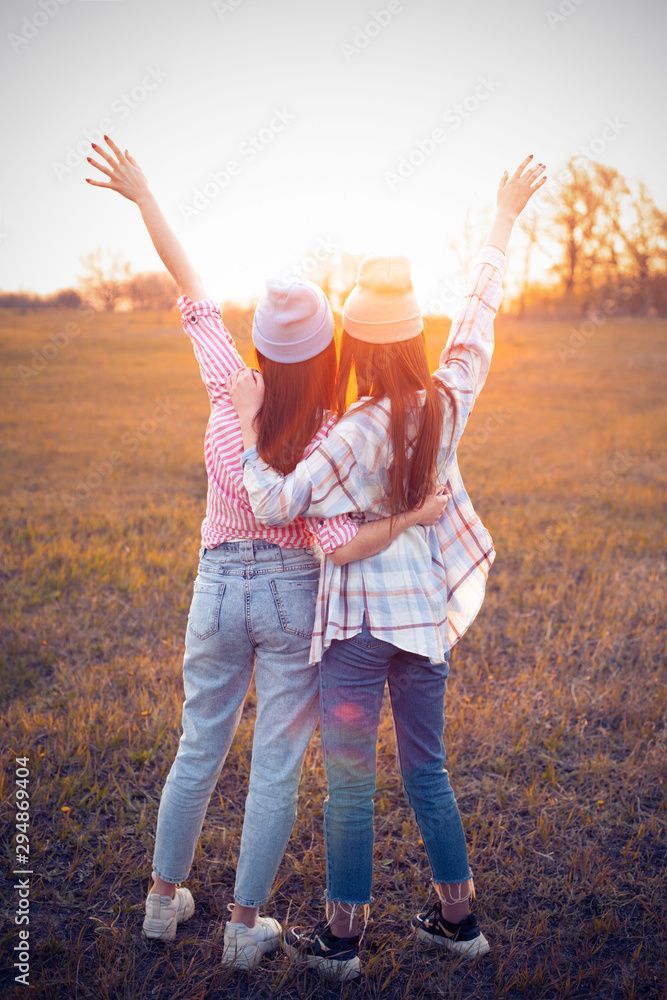 Count that day lost- by George Eliot, 27.11.2022 by Zohar Shpitzen - Illustrated by Zohar Shpitzen and Galy Yoran - Ourboox.com