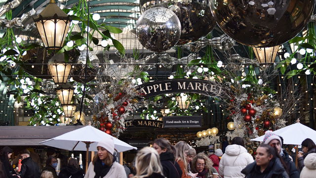 Christmas in London by Ivana Ivova Borisova - Ourboox.com