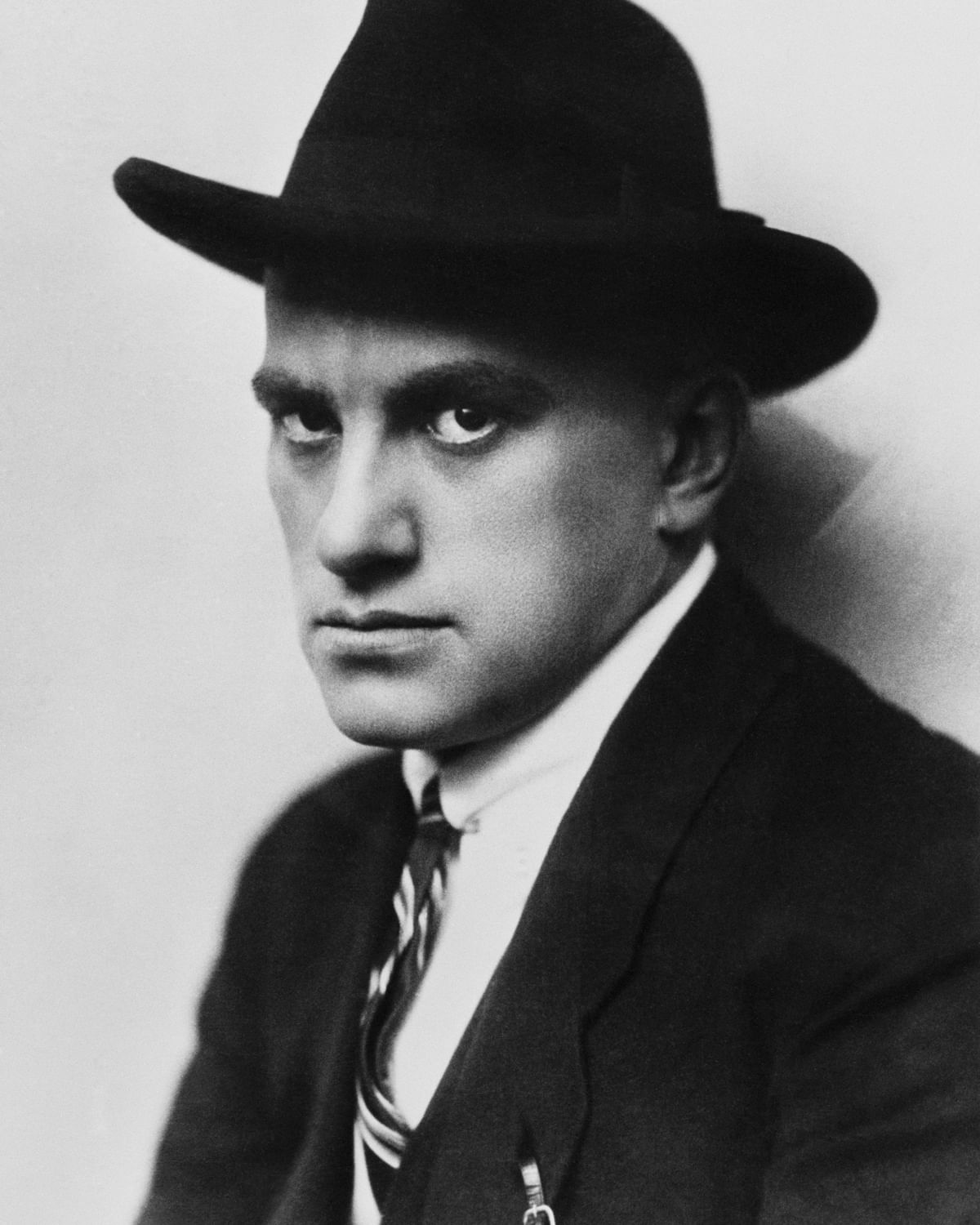 Владимир Владимирович Маяковский by Ekaterina Konnik - Ourboox.com