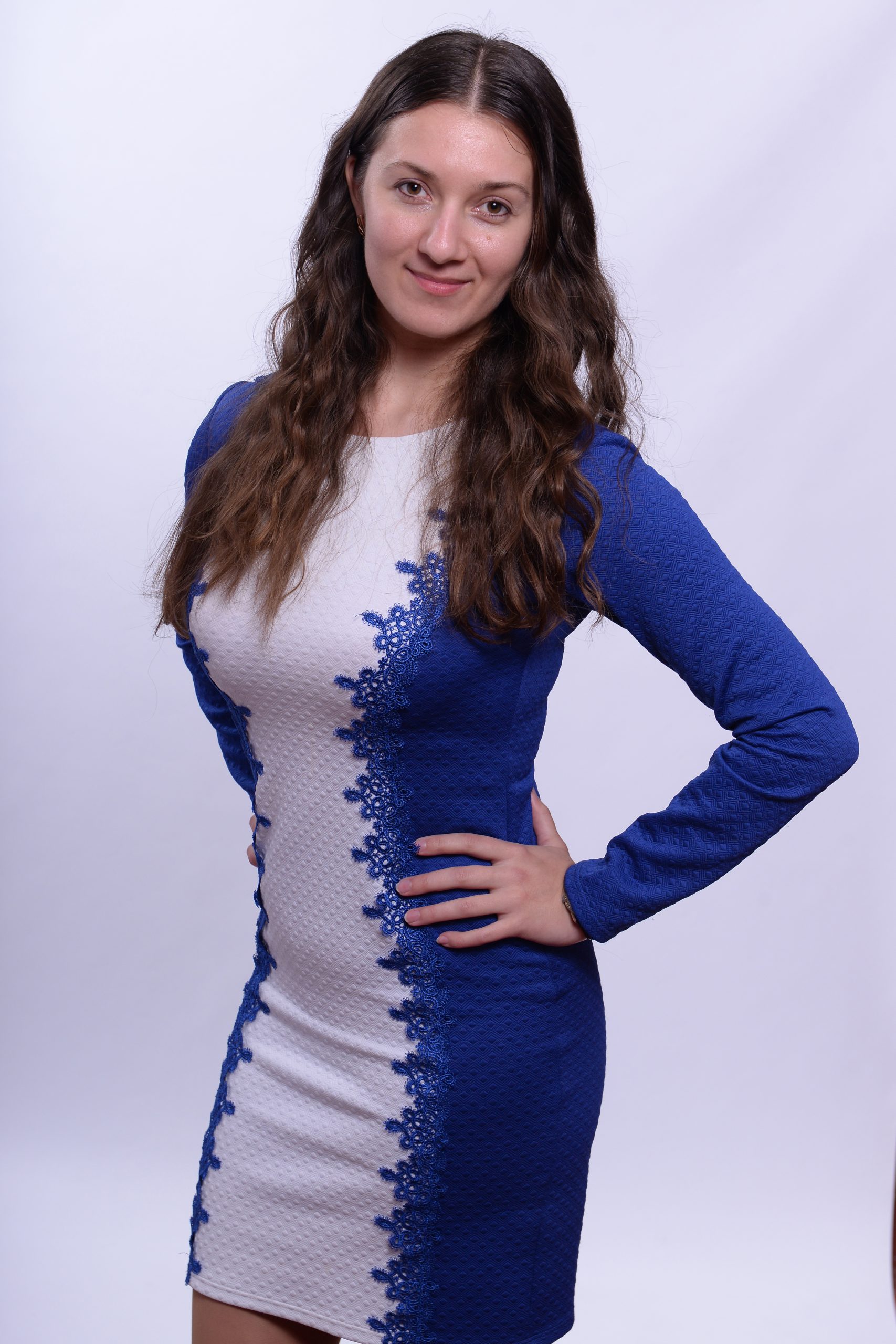 Вітаю! Мене звуть Марина!