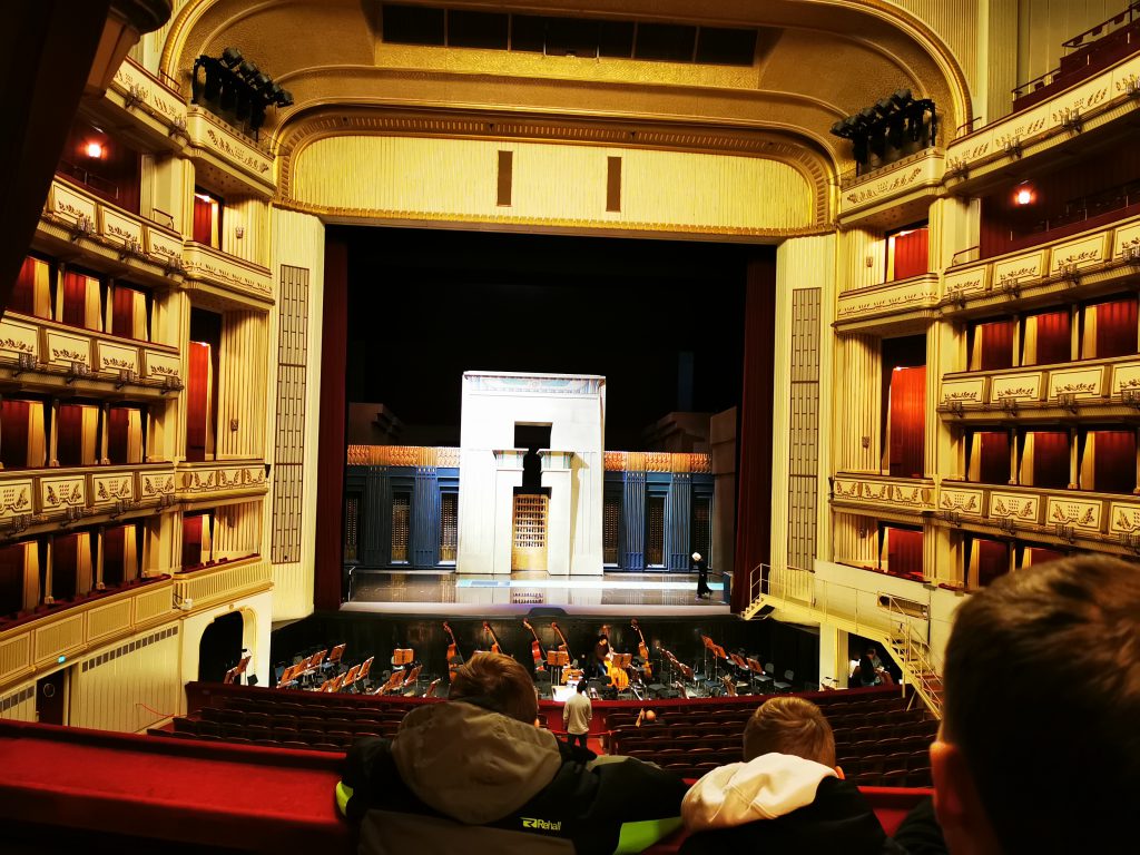 by lincor - Illustrated by pupils of 4A - Ourboox.com