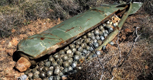 Бомби by Zlenko Pavlo - Illustrated by Павло Зленко  - Ourboox.com